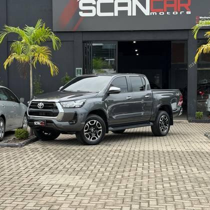 TOYOTA HILUX 2.8 D-4D TURBO DIESEL CD SRV 4X4 AUTOMÁTICO